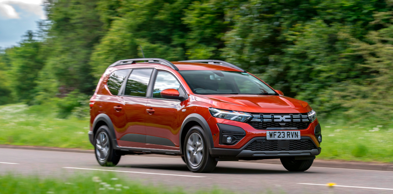 Dacia Jogger Estate SelfCharging Hybrid Green.Car